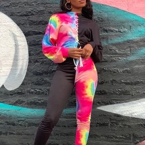 S-M 2 piece comfy joggers set tie dye design